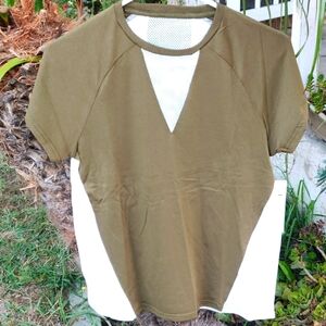 ELLEN TRACY Active women's Tee